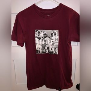 Huf mens small burgundy crew neck t-shirt